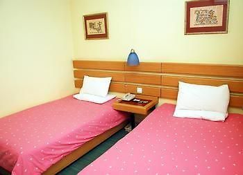 Home Inn Hotel Shantou Exterior photo